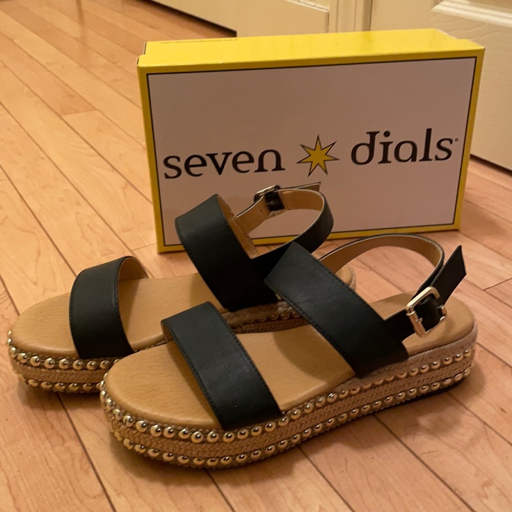 Black platform sandals
